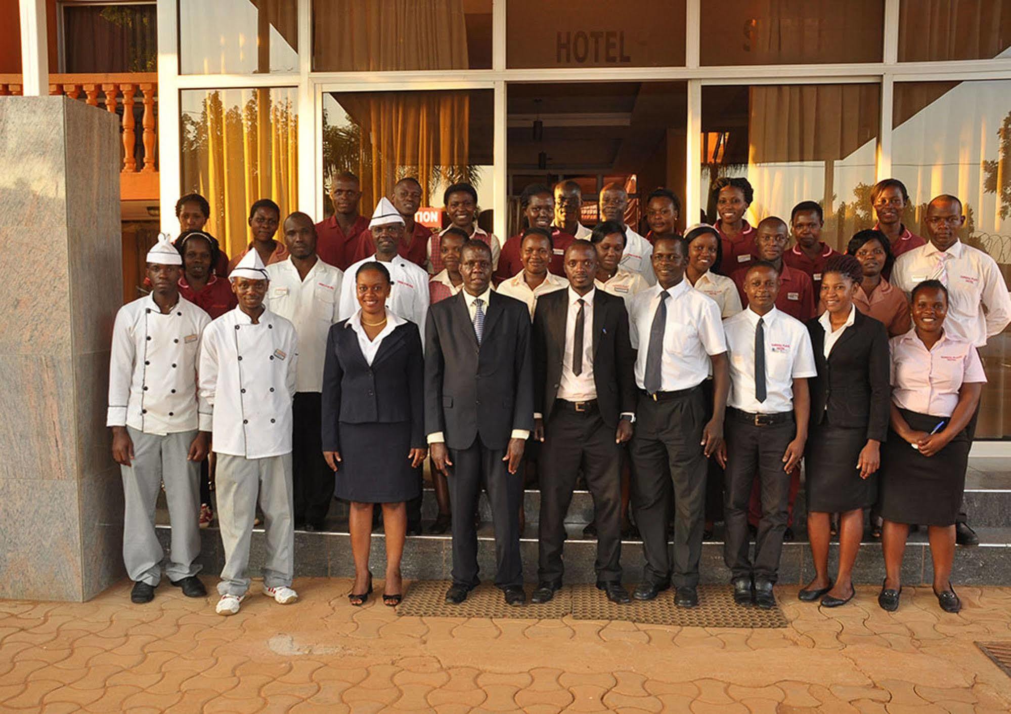 Eureka Place Hotel Kampala Exterior photo