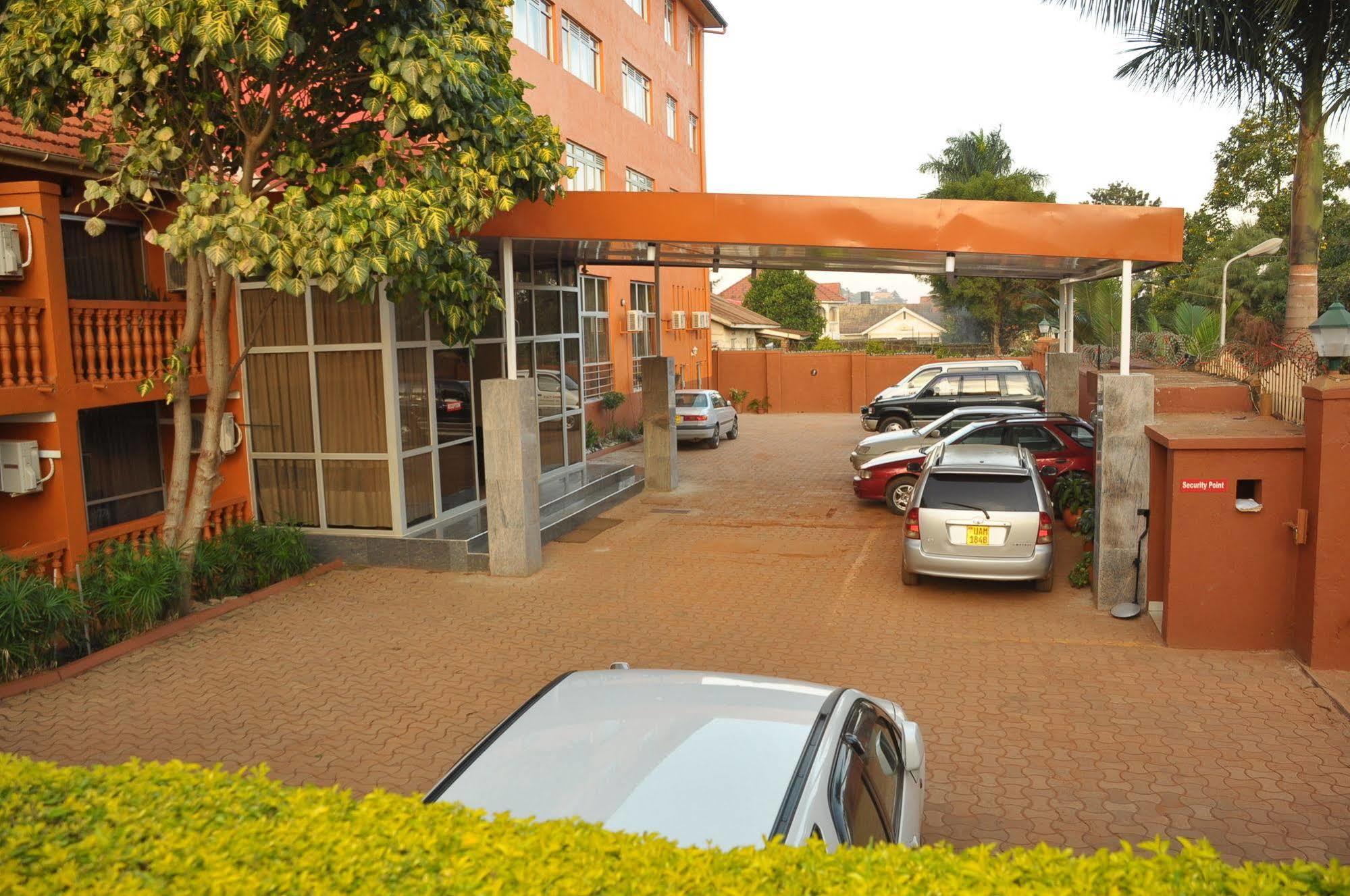 Eureka Place Hotel Kampala Exterior photo