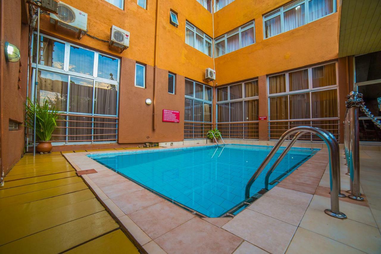 Eureka Place Hotel Kampala Exterior photo